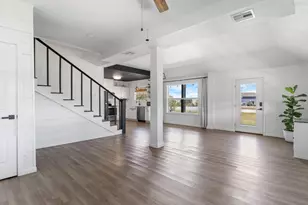 2749 W Bayshore Dr, Palacios, TX 77465 - Photo 11
