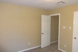 5318 Rio Dr, Baytown, TX 77521 - Photo 9