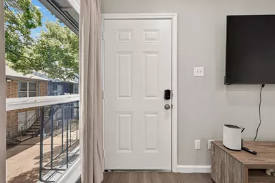 10001 Westpark Drive #44, Houston, TX 77042 - Photo 5