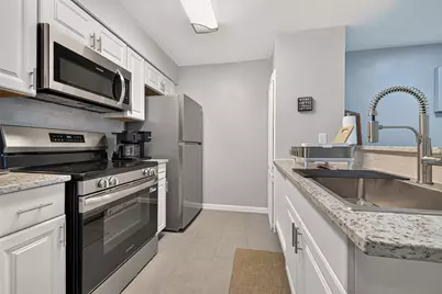 10001 Westpark Drive #44, Houston, TX 77042 - Photo 9