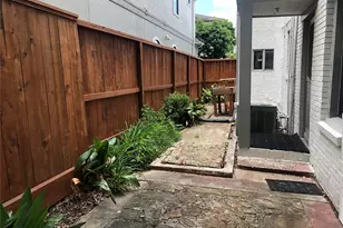 2202 W Main St, Houston, TX 77098 - Photo 15