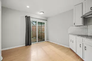 16607 Neumann Dr, Houston, TX 77058 - Photo 9