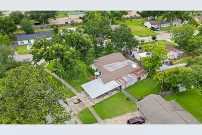 8409 Montridge Drive, Houston, TX 77055 - Photo 31