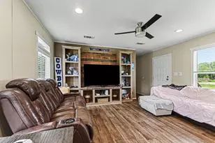 6513 Wickwillow Ln, Alvin, TX 77511 - Photo 11