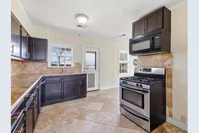 2110 7th Street, Port Neches, TX 77651 - Photo 9