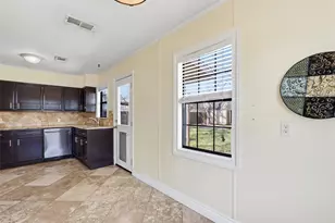 2110 7th St, Port Neches, TX 77651 - Photo 13