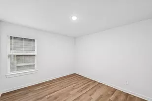 973 Garden Path Dr, Willis, TX 77378 - Photo 19