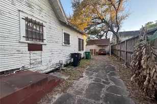 4306 Jefferson St, Houston, TX 77023 - Photo 3