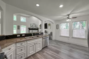 3215 Canterbury Ln, Montgomery, TX 77356 - Photo 9