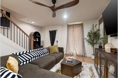 5217 Arboles Drive #E, Houston, TX 77035 - Photo 7