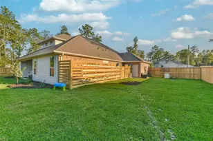 102 Whelan Ln, New Waverly, TX 77358 - Photo 43