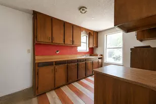 207 N Logan St, Texas City, TX 77590 - Photo 9