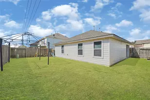 5726 Turmeric Dr, Baytown, TX 77521 - Photo 17