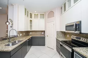 2710 Grants Lake Blvd, Sugar Land, TX 77479 - Photo 11