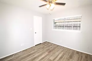 2126 Highland Hills Dr, Sugar Land, TX 77478 - Photo 11