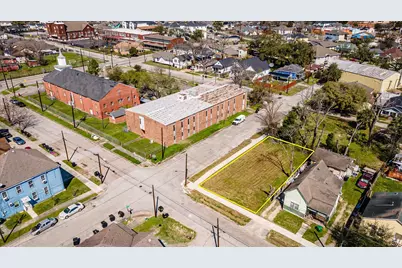 1724 Common Street, Houston, TX 77009 - Photo 11