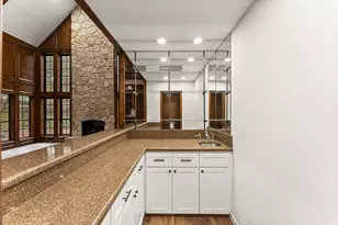 6 Thornhedge Ct, The Woodlands, TX 77381 - Photo 17