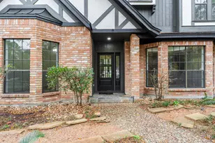 6 Thornhedge Ct, The Woodlands, TX 77381 - Photo 3