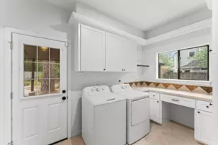 6 Thornhedge Ct, The Woodlands, TX 77381 - Photo 15