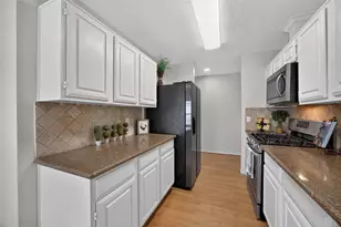 3706 Luton Park Dr, Houston, TX 77082 - Photo 3