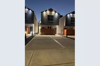 8421 Venus Street #A B, Houston, TX 77088 - Photo 3