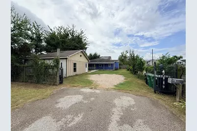 4602 Nichols Street, Houston, TX 77020 - Photo 1