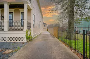 842 W 22nd St, Houston, TX 77008 - Photo 3