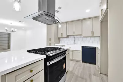 14411 Briarhills Parkway, Houston, TX 77077 - Photo 9