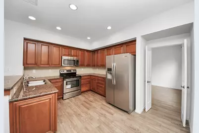 103 E Lakeridge Drive, The Woodlands, TX 77381 - Photo 15
