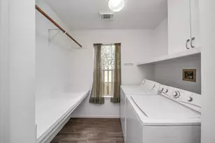 103 E Lakeridge Dr, The Woodlands, TX 77381 - Photo 25