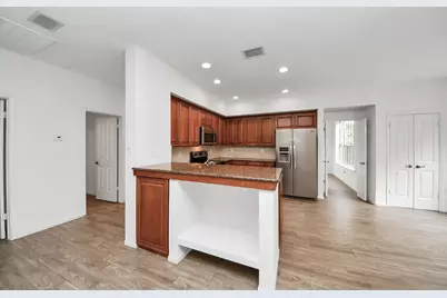 103 E Lakeridge Drive, The Woodlands, TX 77381 - Photo 21