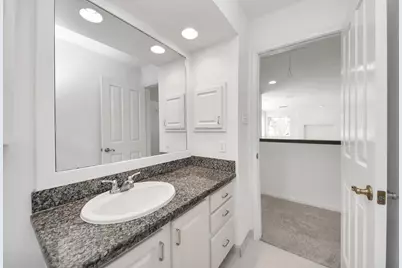 103 E Lakeridge Drive, The Woodlands, TX 77381 - Photo 41