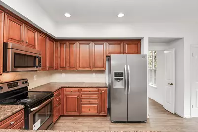 103 E Lakeridge Drive, The Woodlands, TX 77381 - Photo 19