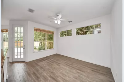 103 E Lakeridge Drive, The Woodlands, TX 77381 - Photo 23