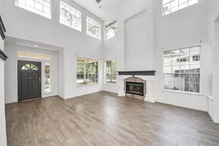 103 E Lakeridge Dr, The Woodlands, TX 77381 - Photo 7
