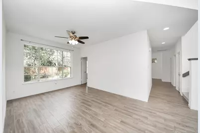 103 E Lakeridge Drive, The Woodlands, TX 77381 - Photo 9