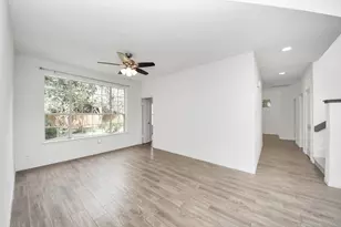 103 E Lakeridge Dr, The Woodlands, TX 77381 - Photo 9