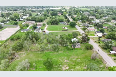 710 Palacios Street, El Campo, TX 77437 - Photo 9