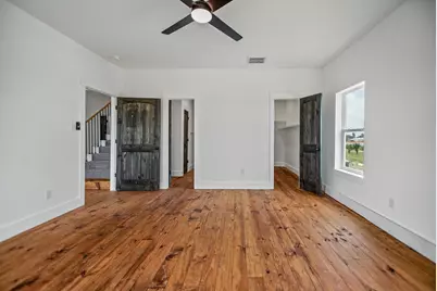 809 W Taylor Avenue, Port O'Connor, TX 77982 - Photo 17