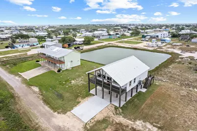 809 W Taylor Avenue, Port O'Connor, TX 77982 - Photo 37