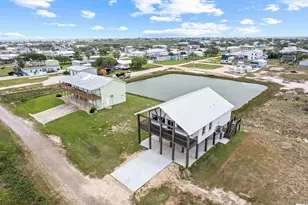 809 W Taylor Ave, Port O'Connor, TX 77982 - Photo 37