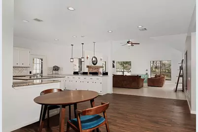 44 Lake Forest Circle, Conroe, TX 77384 - Photo 9