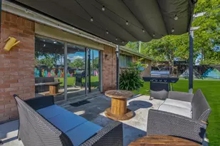 5755 Cartagena St, Houston, TX 77035 - Photo 7