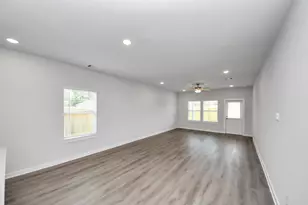 111 W Canopy Xing Cir, Conroe, TX 77301 - Photo 17