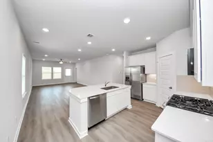111 W Canopy Xing Cir, Conroe, TX 77301 - Photo 5