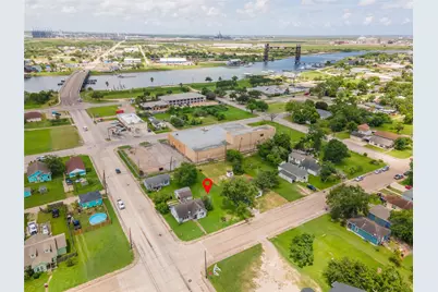 1026 W 4th Street, Freeport, TX 77541 - Photo 11