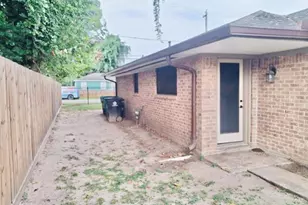 2609 Ivy St, Houston, TX 77026 - Photo 23