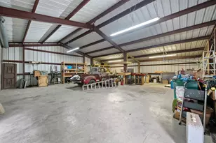 210 N 10th St, Highlands, TX 77562 - Photo 25