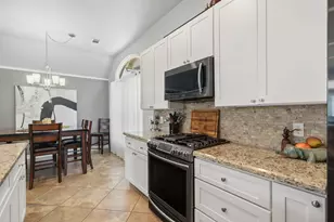 103 Cove Pl, Conroe, TX 77356 - Photo 11