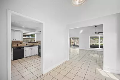 10407 Townhall Lane, Sugar Land, TX 77498 - Photo 5